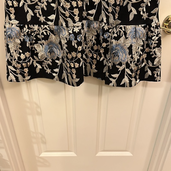 NWOT WHITE HOUSE BLACK MARKET FLORAL LACE DRESS - Picture 10 of 10